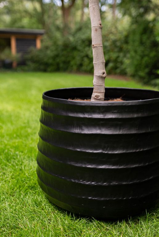 Petra zwart bloempot tuinplant 3